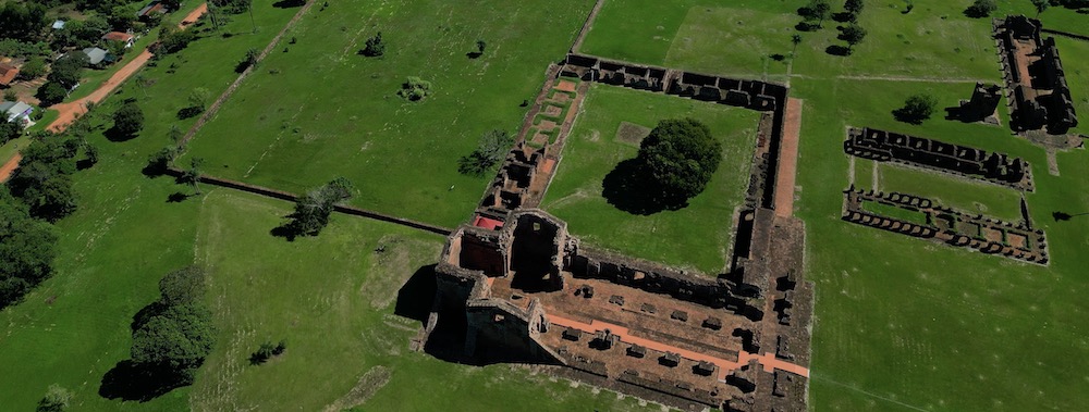 Roman Esco in Paraguay | Luftaufnahme der Ruinen von Trinidad.